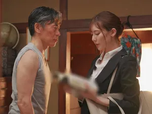 Một đêm khiêu dâm trong KTV, một cô gái trẻ quyến rũ, một Loli nhỏ sinh vào những năm 2000, bị rượu và âm nhạc kích thích, và bị một bàn tay bẩn thỉu trêu chọc. Thật tuyệt khi cởi đồ và quan hệ với cô ấy mà không cần bao cao su trong phòng tắm