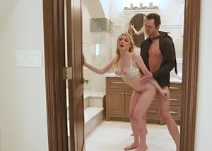 Chị em ép nước và anh trai quan hệ tay ba, đẹp trai và đẹp trai, sex tốt, không dính, chơi với sữa, liếm lồn, dương vật lớn, xuất tinh vào miệng