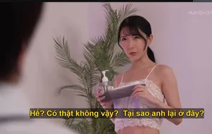 Chị cùng cha khác mẹ: “Chị chưa bao giờ nhìn thấy ngực ngoài đời à?”